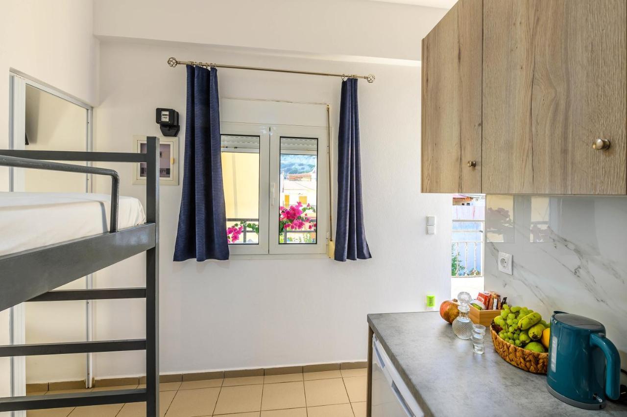 Soso'S Apartments -Vacations Next To The Beach Psari Forada Exteriör bild